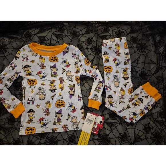 NWT Peanuts Toddler Kids Orange Snoopy Halloween Fall Pajamas Set 4T - Picture 1 of 4